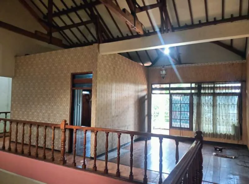 Dijual Rumah Mewah 2 Lantai 6 BR Kawasan Premium Dekat Bandara di Deltasari Indah Waru Sidoarjo - Thumbnail 5