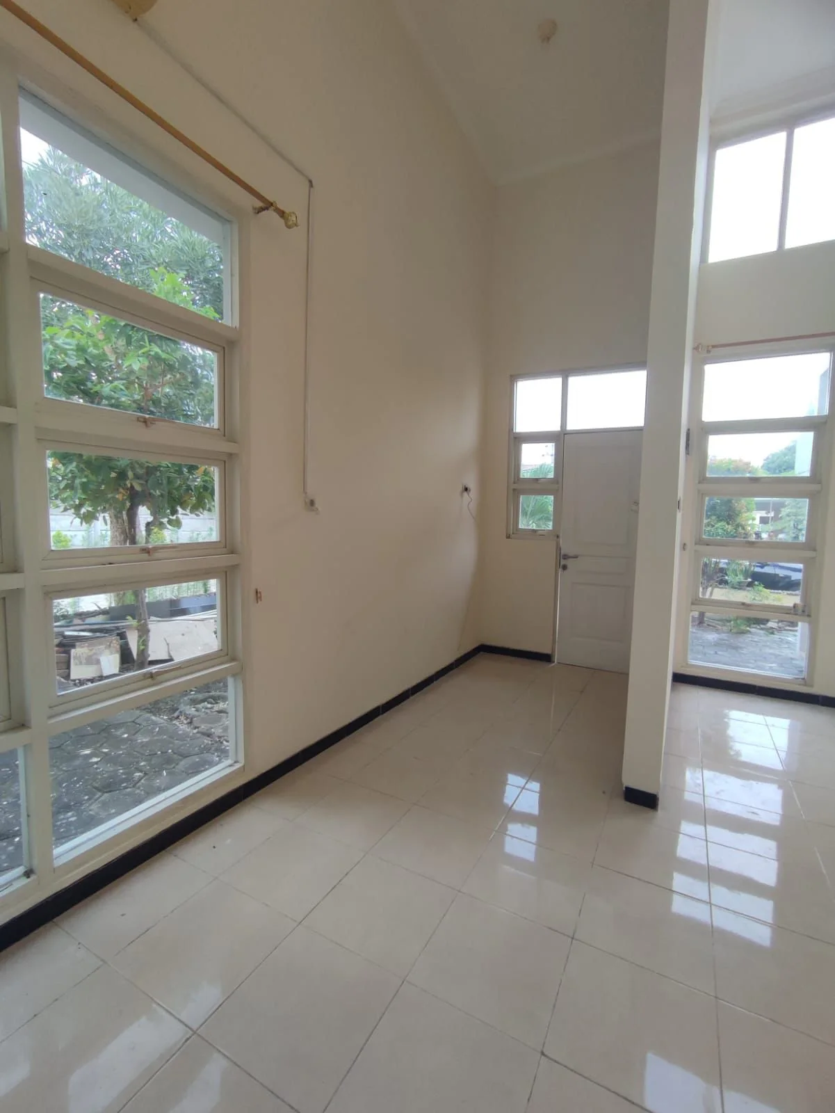Dijual Rumah Kawasan Sukolilo Park Regency Hamlet Surabaya Timur - Thumbnail 2