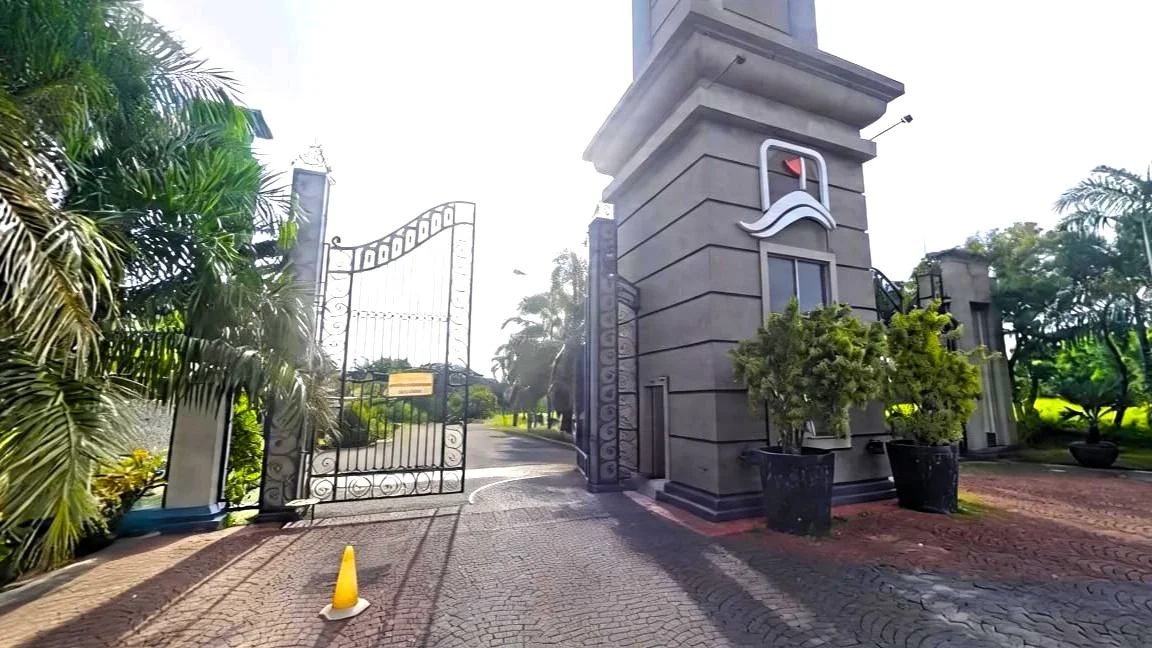 DIJUAL Rumah Mewah di Bukit Darmo Golf Regency, Hunian Prestisius di Surabaya Barat - Thumbnail 6