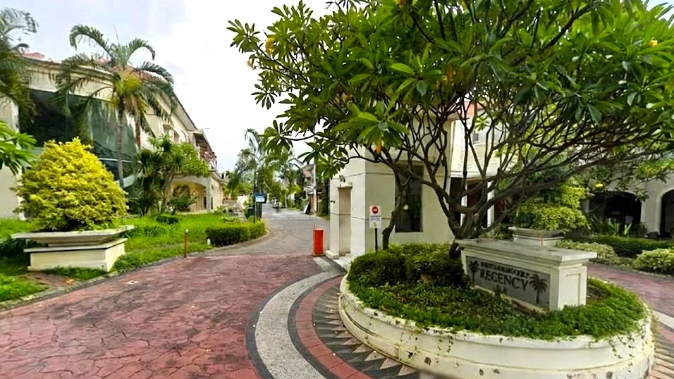 DIJUAL Rumah Mewah di Bukit Darmo Golf Regency, Hunian Prestisius di Surabaya Barat - Thumbnail 7