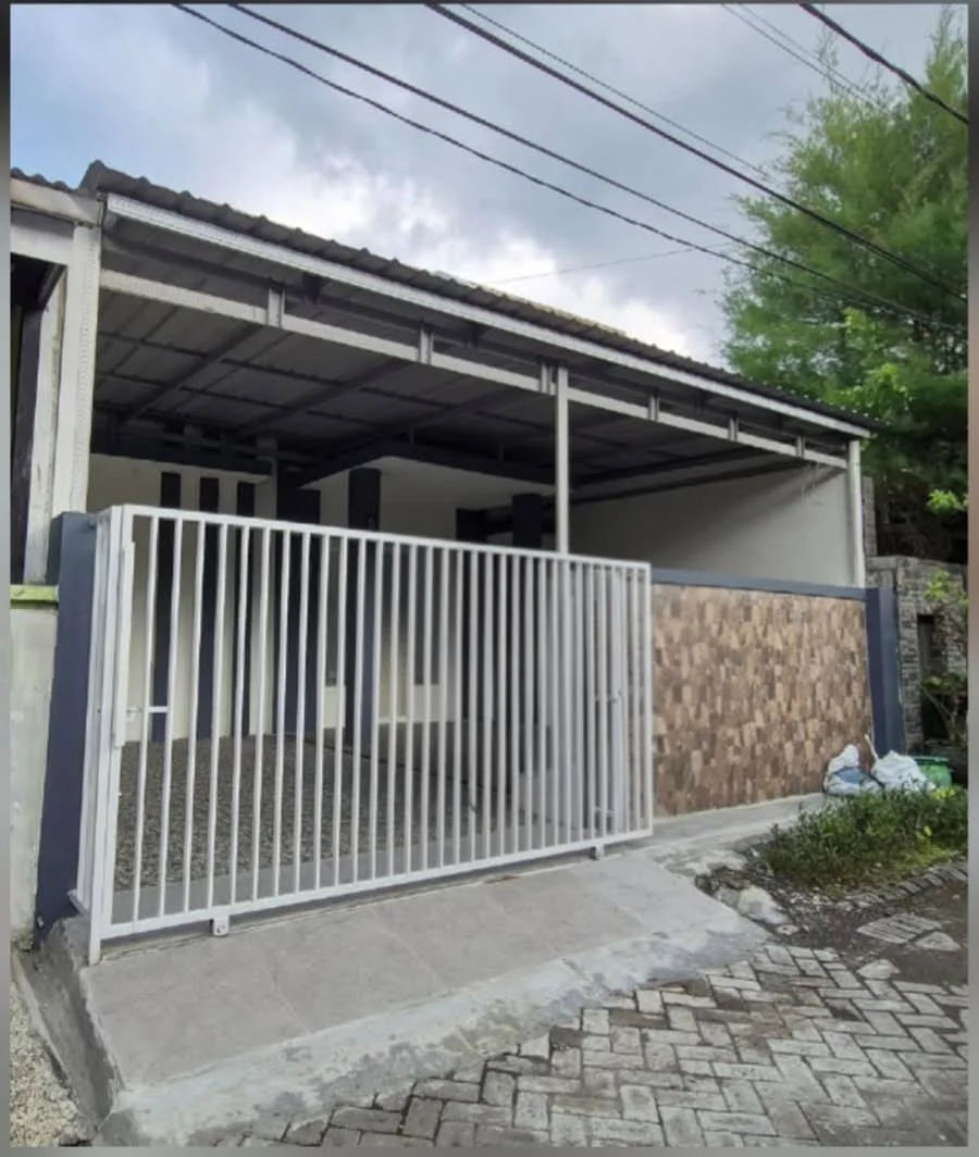 Dijual Rumah Minimalis Modern Siap Huni di Grand Semanggi Residence, Surabaya Selatan