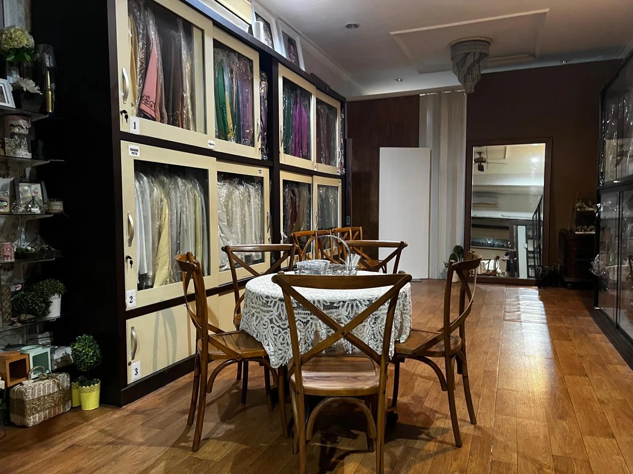 Dijual Rumah Mewah dan Luas Kawasan Ngagel, Surabaya Timur - Thumbnail 4