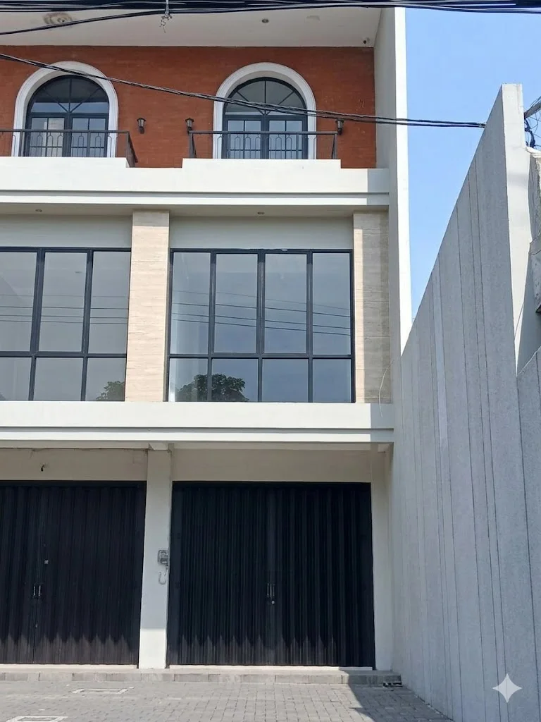 Dijual/Disewakan Ruko Baru Gress 3 Lantai di Nol Jalan Raya Manukan Tama, Tandes, Surabaya Barat - Image 1