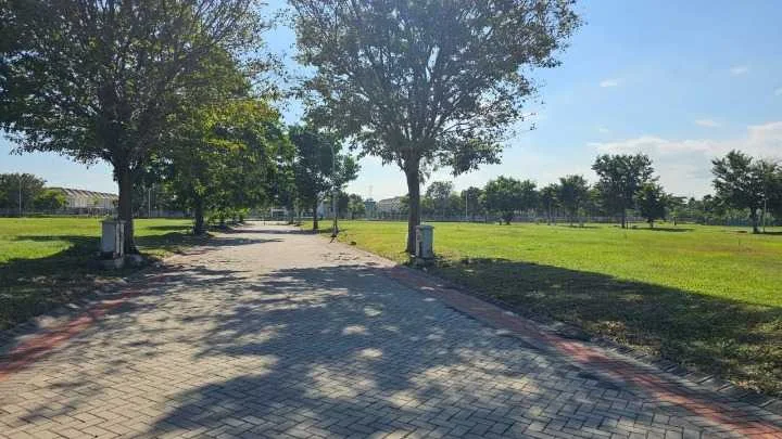 Dijual 2 Tanah Kavling Premium Luas Strategis di Wilayah Grand Pakuwon Cluster Canberra Surabaya Barat - Thumbnail 2