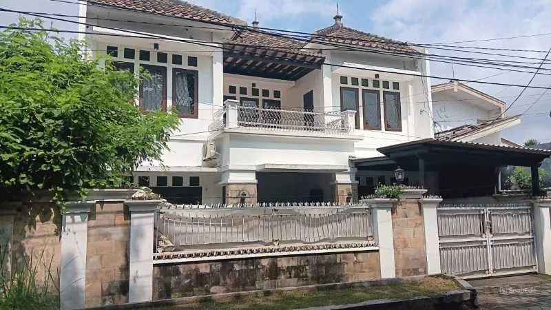 Jual Murah Lelang Rumah Mewah 2 Lantai Prapen Indah Timur Lokasi Strategis Surabaya Selatan
