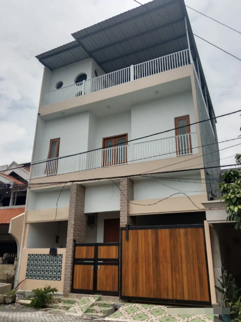 Jual Murah Lelang Rumah 2 Lantai Pandugo Praja Lokasi Strategis Surabaya Timur