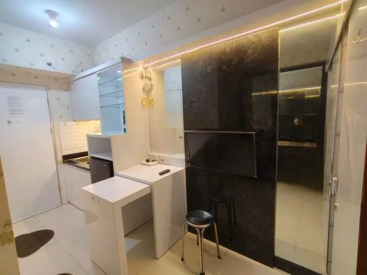 Dijual Apartemen Full Furnish Minimalis View Pool Siap Huni di Gunawangsa Tidar Surabaya Pusat