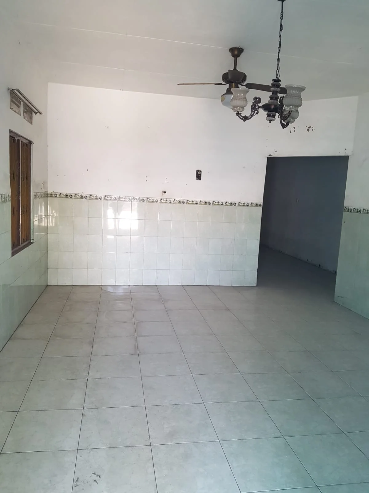 Dijual Rumah Harga Terjangkau Lokasi Premium Pusat Kota di Kampung Malang Tengah, Surabaya Pusat - Thumbnail 2