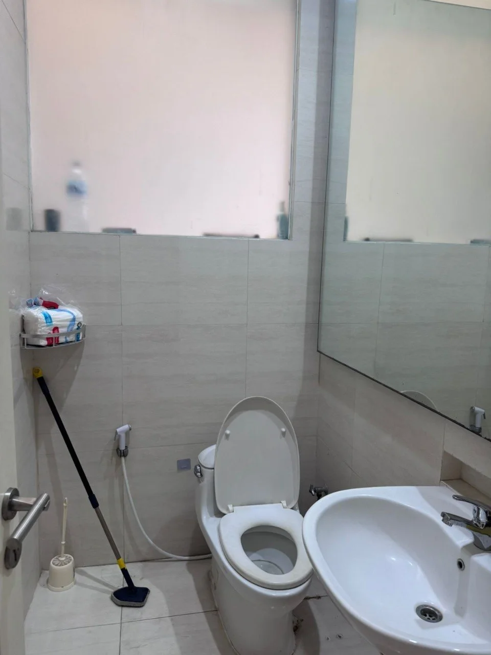 Dijual Rumah Mewah Premium Siap Huni di Kawasan La Riz Wood Pakuwon Indah Surabaya Barat - Thumbnail 8