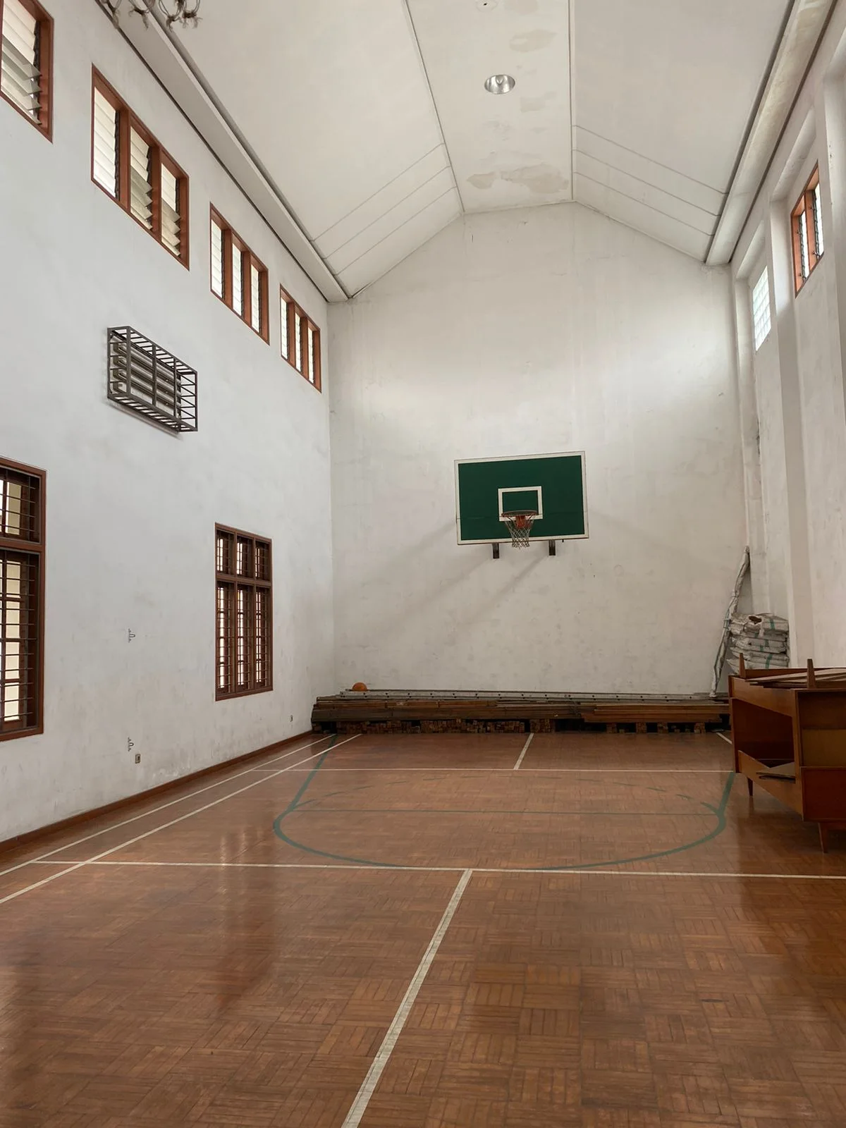 Dijual Rumah Mewah Fasilitas Lengkap Lokasi Prestisius Kawasan Cempaka, Surabaya Pusat - Thumbnail 5