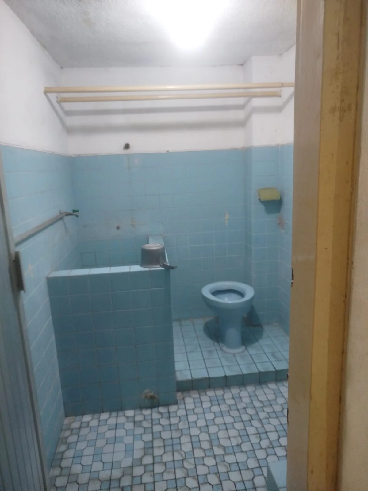Dijual Rumah 2 Lantai Dekat Tunjungan Plaza di Kedungdoro, Tegalsari, Surabaya Pusat - Thumbnail 3