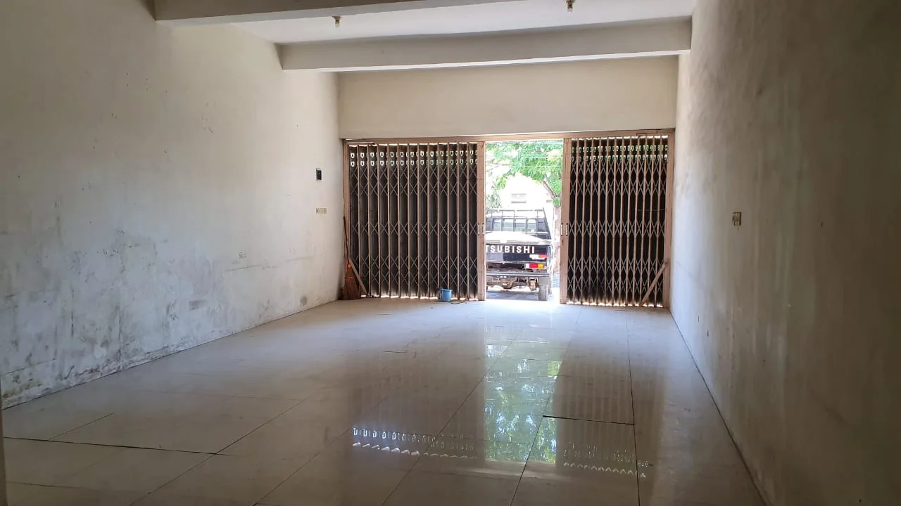 Dijual Ruko 3,5 Lantai Depan Apartemen ATRIVM & Alam Galaxy di Kuwukan, Lakarsantri, Surabaya Barat - Thumbnail 2