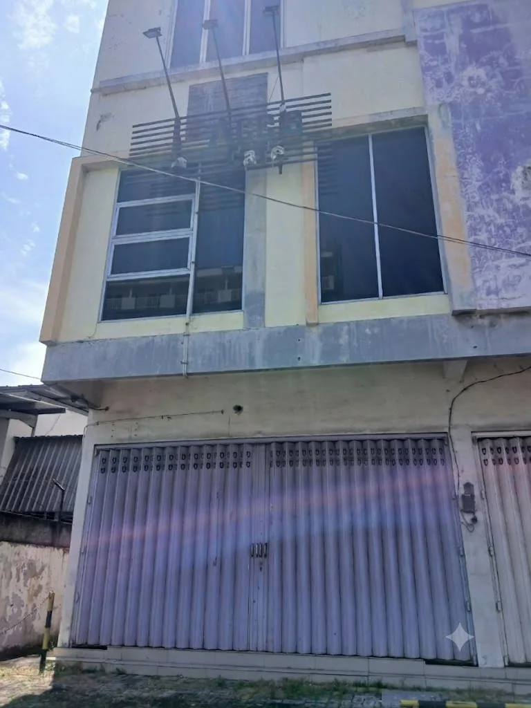 DIJUAL Ruko 3,5 Lantai + Interior Cafe, Seberang Proyek Apartemen TRIVM, Kuwukan, Lakarsantri, Surabaya Barat