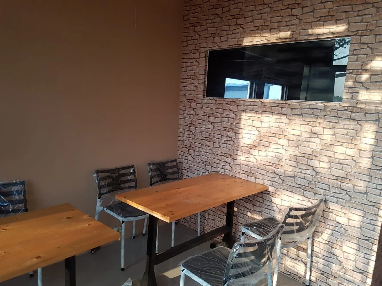 Dijual Ruko 3,5 Lantai + Interior Cafe Seberang Proyek Apartemen ATRIVM di Kuwukan, Lakarsantri, Surabaya Barat - Thumbnail 6