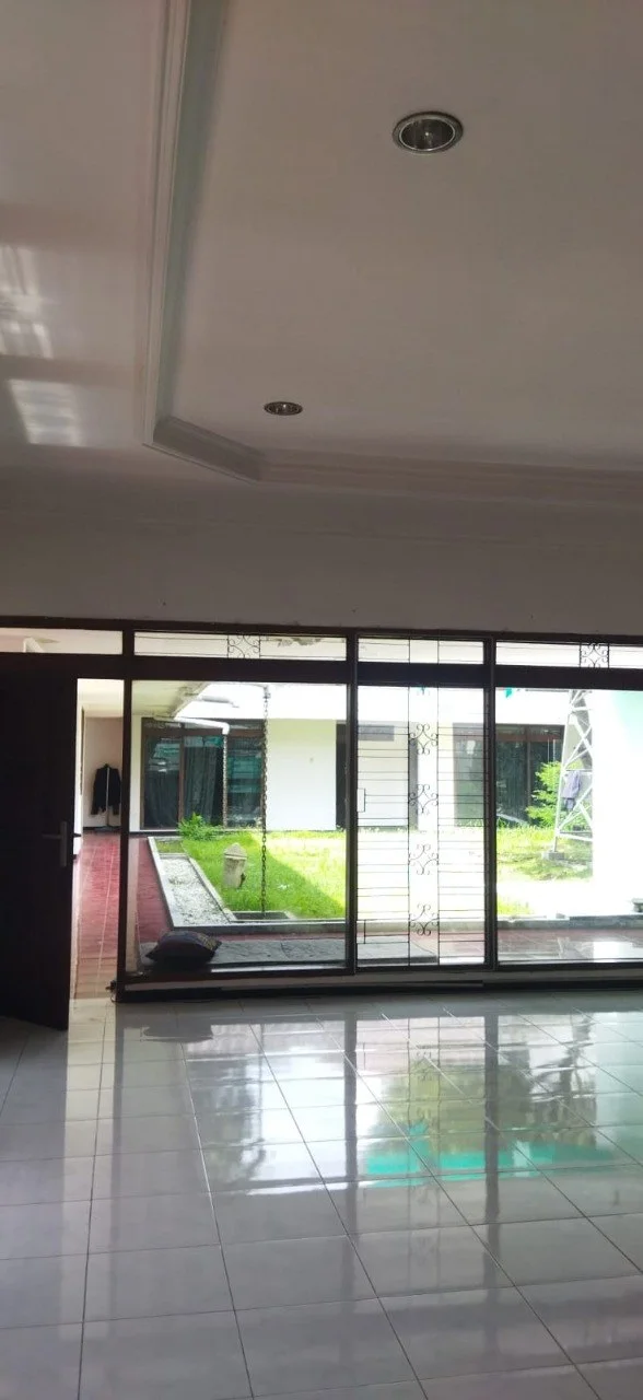 Disewakan Rumah Luas Siap Huni di Wilayah Dharmahusada Indah Surabaya Timur - Thumbnail 7