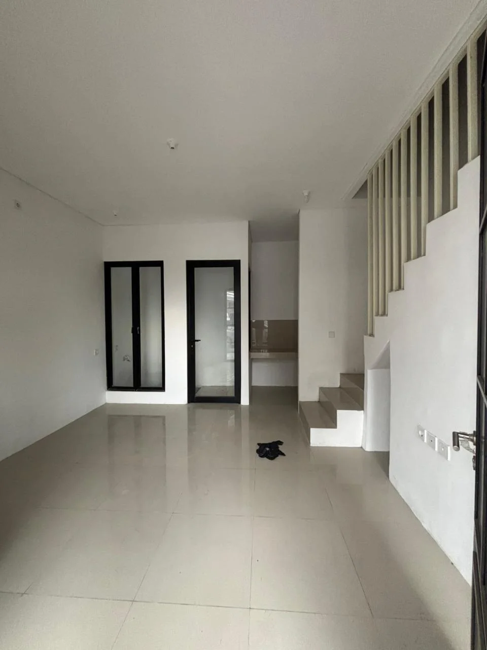 Dijual Cepat Rumah Baru Gress di Regency One Eastpoint Surabaya Timur - Thumbnail 2