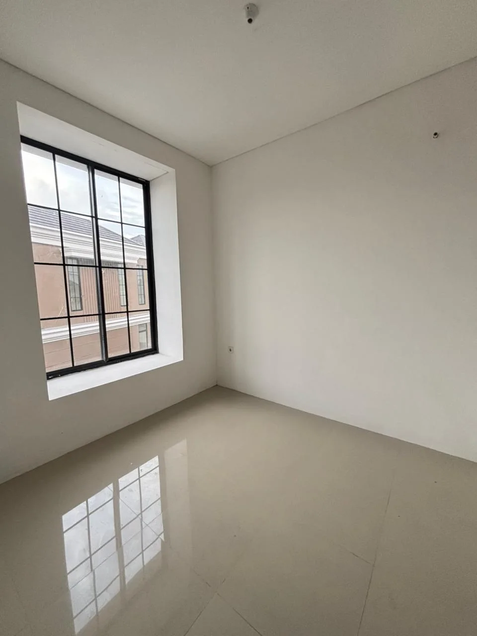 Dijual Cepat Rumah Baru Gress di Regency One Eastpoint Surabaya Timur - Thumbnail 4