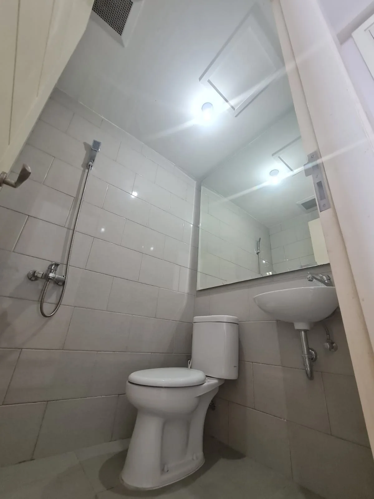 Apartemen Bagus Dijual di Benson Pakuwon Indah Surabaya Barat - Thumbnail 6