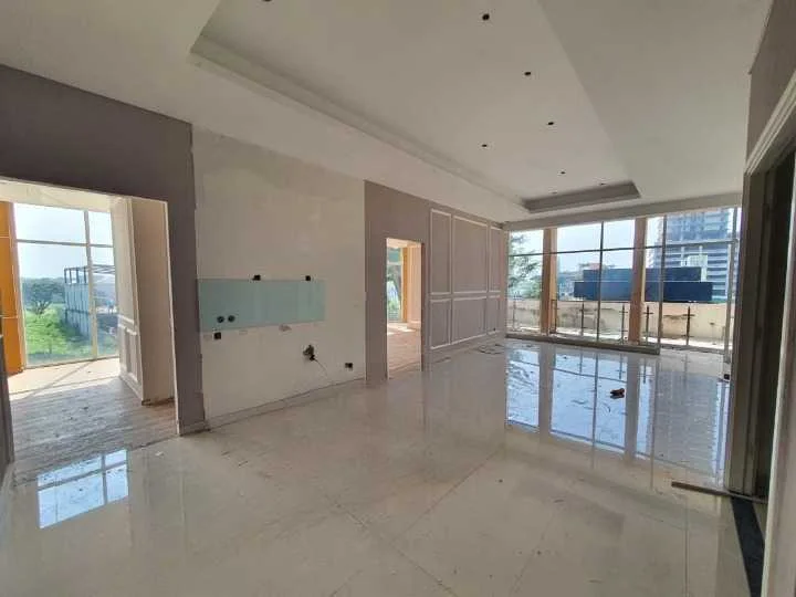 Disewakan Bangunan Komersial Lokasi Strategis Cocok Untuk Usaha di Raya South Emerald Mansion Surabaya Barat - Image 1