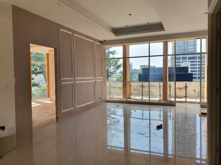 Disewakan Bangunan Komersial Lokasi Strategis Cocok Untuk Usaha di Raya South Emerald Mansion Surabaya Barat - Thumbnail 3