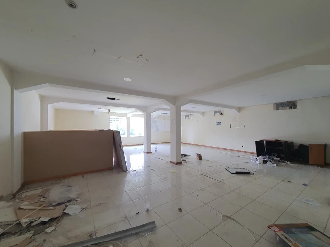 Disewakan Bangunan Komersial Lokasi Strategis Cocok Untuk Usaha di Raya South Emerald Mansion Surabaya Barat - Thumbnail 6