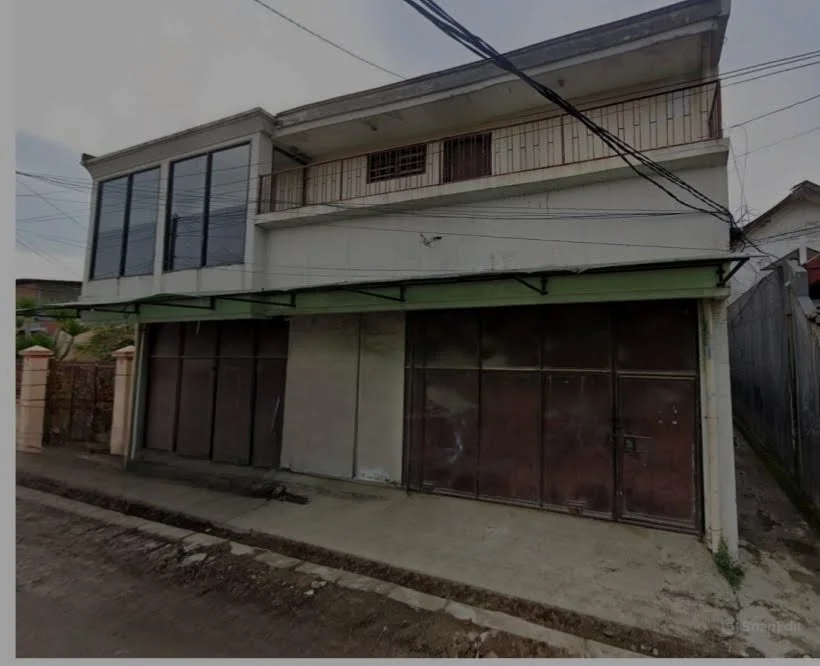Dijual Murah Rumah Luas di Jalan Petemon, Surabaya Barat