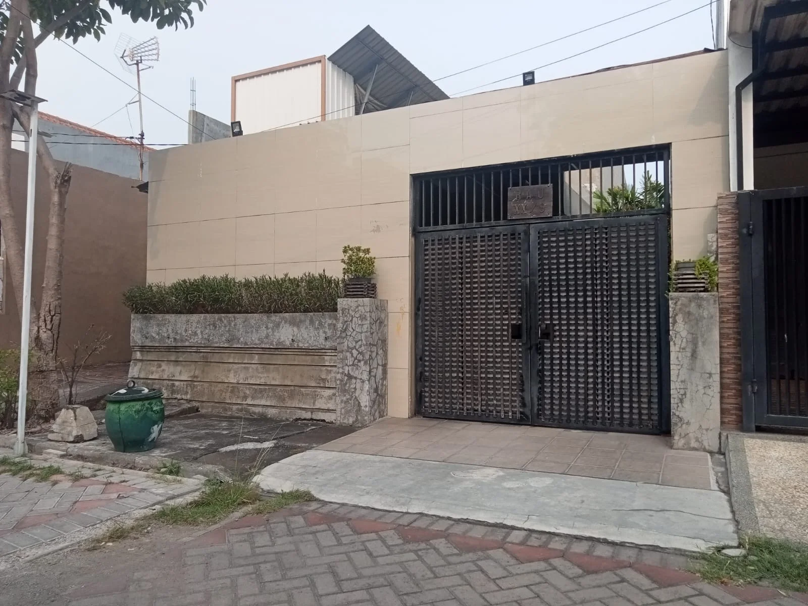 Dijual Rumah Kost Strategis Dekat Kampus di Rungkut Asri Surabaya Selatan - Image 1