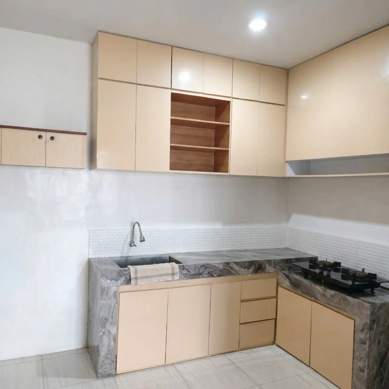 Dijual Rumah Siap Huni Kondisi Terawat Nortwest Park Citraland Surabaya Barat - Thumbnail 7