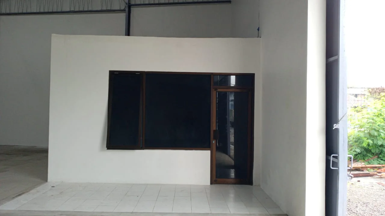 Disewakan Gudang + Kantor Baru & Bersih Nol Jalan Raya di Raya Kenjeran Surabaya Timur - Thumbnail 5