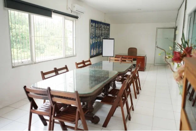 Dijual/Disewakan Gedung Kantor 2 Lantai Halaman Parkir Luas di Raya Lidah Wetan, Lakarsantri, Surabaya Barat - Thumbnail 4