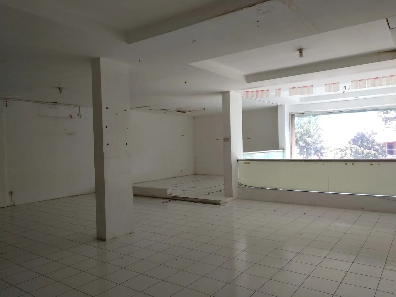 Disewakan Ruko Lokasi Strategis Cocok Untuk Usaha Ngagel Jaya Selatan Surabaya Timur - Thumbnail 4