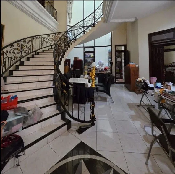 Dijual Rumah Mewah Hook Siap Huni di Villa Royal Pakuwon City Surabaya Timur - Thumbnail 5