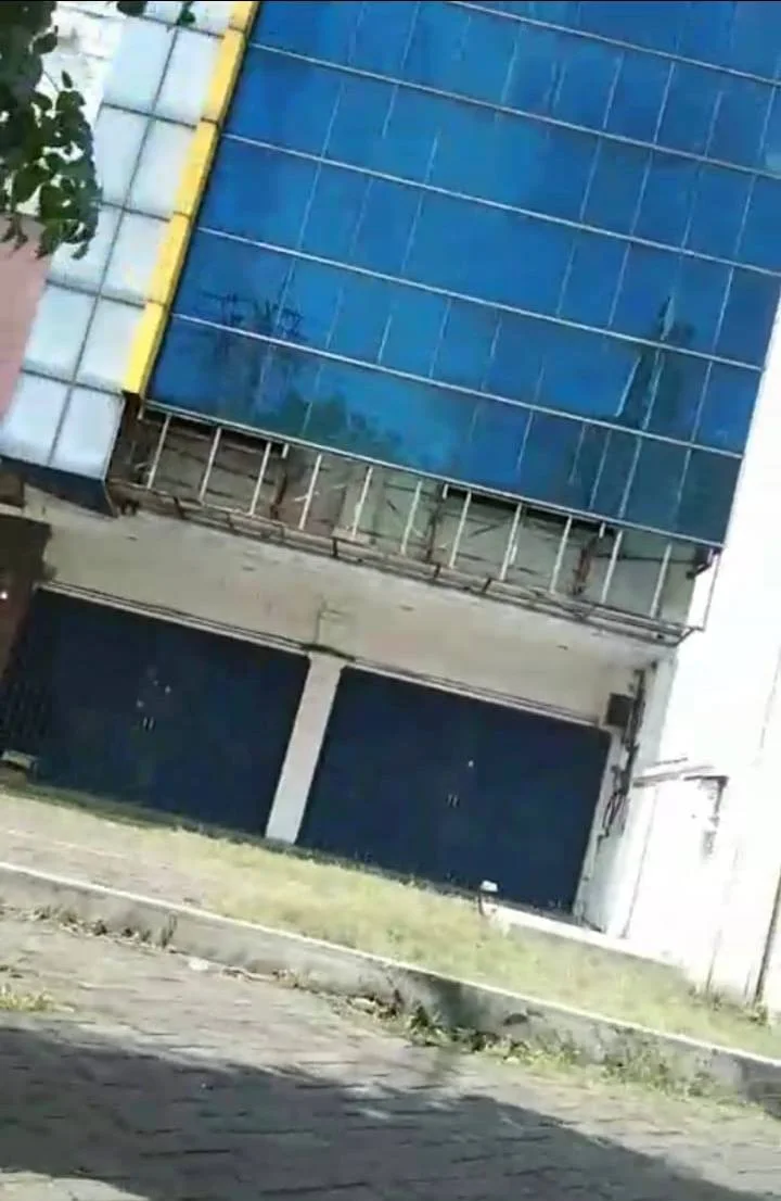Dijual 2 Unit Ruko 4 Lantai Komersial Area Cocok Untuk Usaha di HR Muhammad Square Surabaya Barat - Image 1