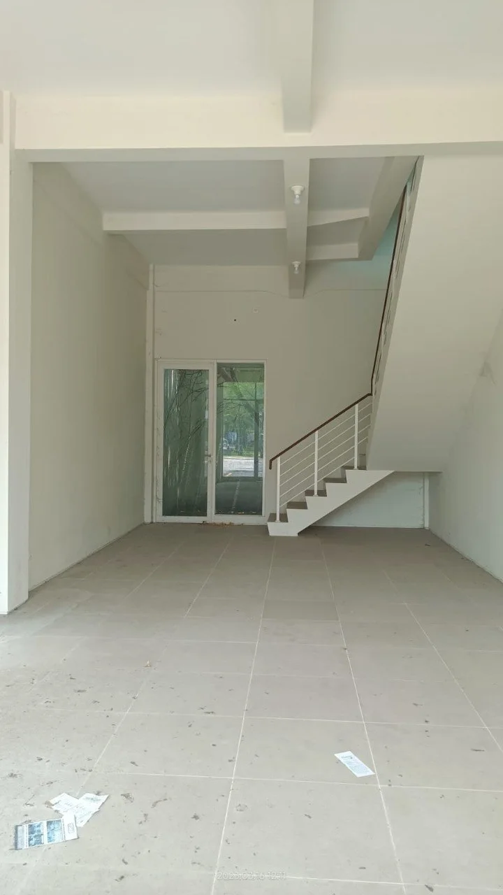 Disewakan Ruko Strategis Cocok Untuk Usaha di Kawasan Citraland Northwest Surabaya Barat - Thumbnail 3