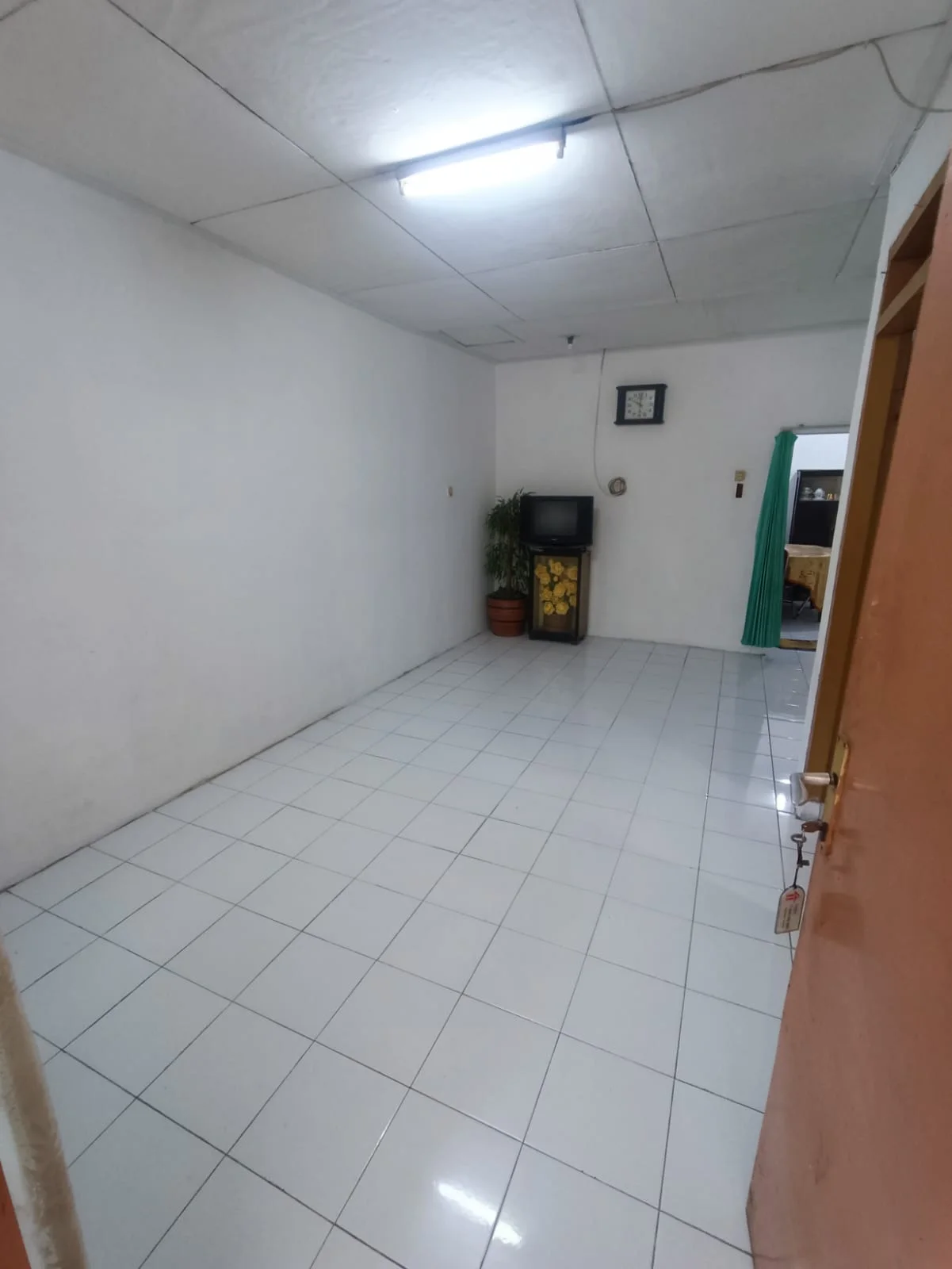 Dijual Rumah Minimalis Siap Huni di Kawasan Jalan Babatan Indah Surabaya Barat - Thumbnail 5
