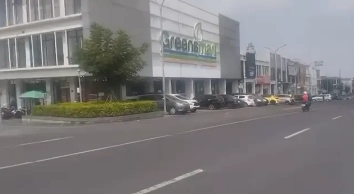 Dijual Tanah Komersial Area Strategis Luas di Jalan Raya Petiken Driyorejo Gresik - Thumbnail 2