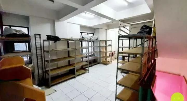 Dijual/Disewakan Ruko 4 Lantai Strategis Cocok Untuk Usaha dan Kantor di Jalan Bunguran Surabaya Pusat - Thumbnail 5