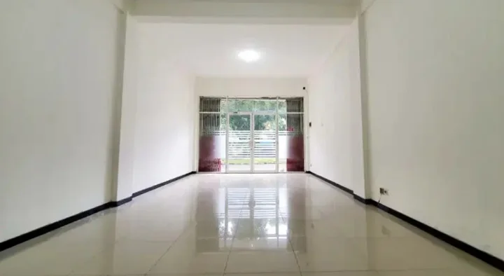 Dijual/Disewakan Ruko 4 Lantai Siap Untuk Usaha Strategis di Icon Jalan Soekarno Merr Surabaya Timur - Thumbnail 2