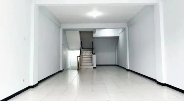 Dijual/Disewakan Ruko 4 Lantai Siap Untuk Usaha Strategis di Icon Jalan Soekarno Merr Surabaya Timur - Thumbnail 3