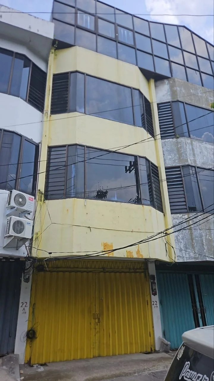 Jual Ruko 4 Lantai Lokasi Strategis di Jalan Dupak Surabaya Utara - Image 1