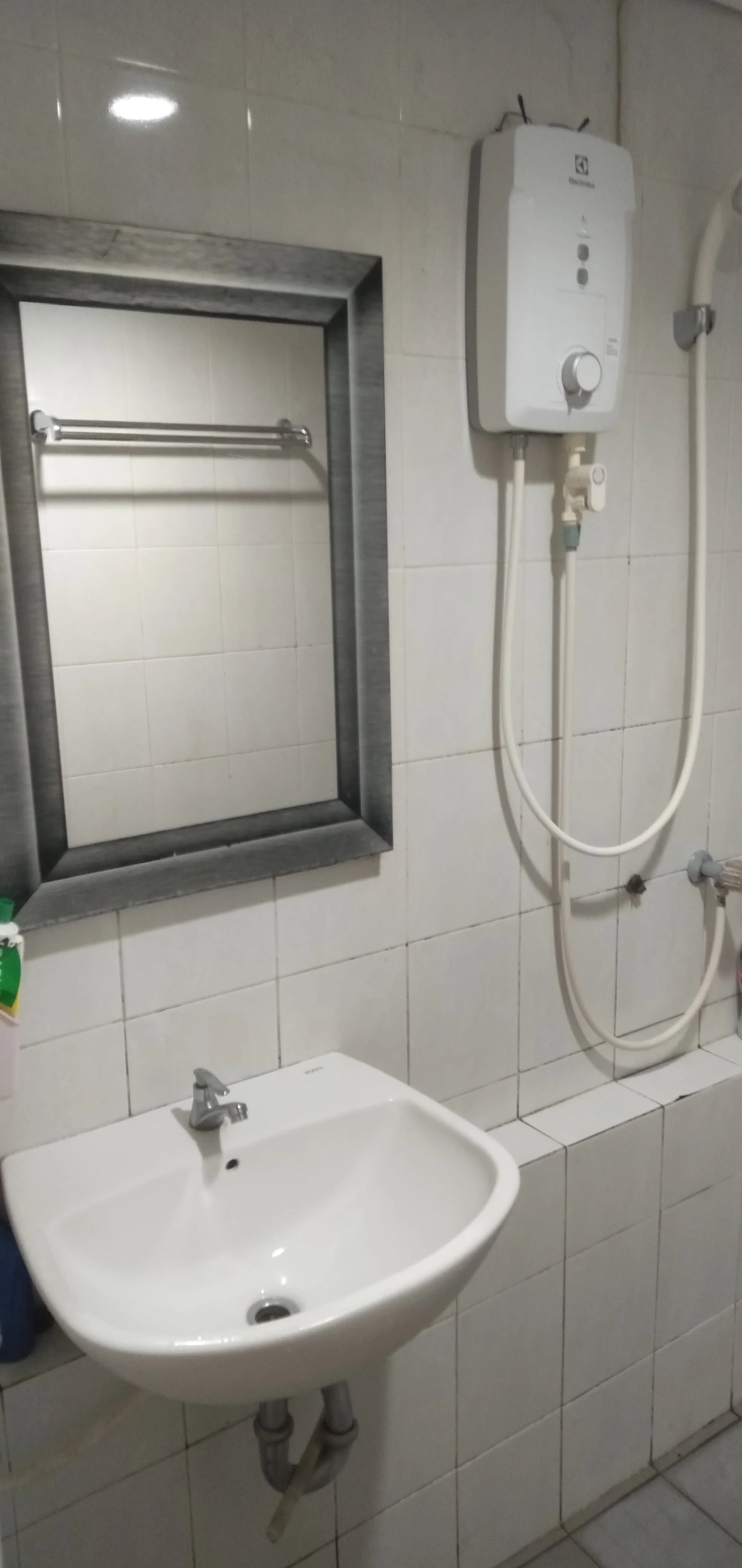 Jual Unit Apartemen 2 BR Full Furnished Lokasi Strategis di Gunawangsa MERR / Raya Ir. Soekarno Surabaya Timur - Thumbnail 2