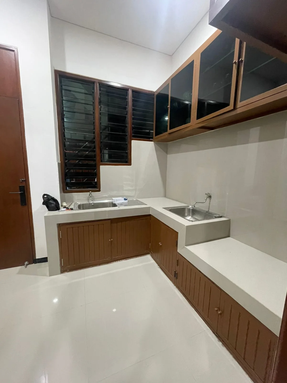 Jual Rumah Mewah 2 Lantai Lokasi Premium di Dharmahusada Permai Surabaya Timur - Thumbnail 4