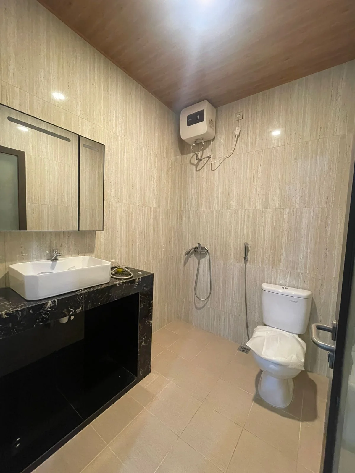 Jual Rumah Mewah 2 Lantai Lokasi Premium di Dharmahusada Permai Surabaya Timur - Thumbnail 8