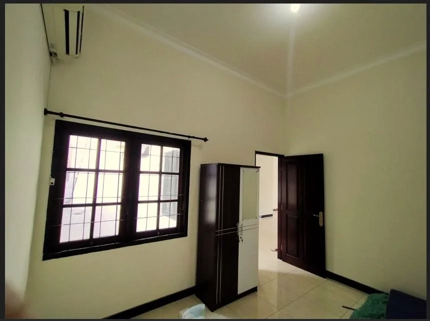 Dijual/Disewakan Rumah Mewah 2 Lantai Lokasi Strategis di Galaxy Royal Palace Surabaya Timur - Thumbnail 2