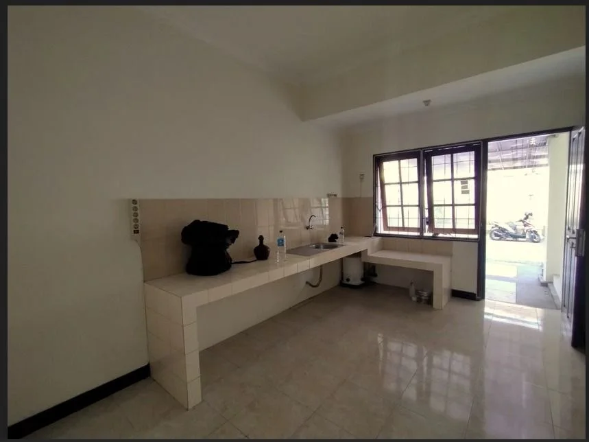Dijual/Disewakan Rumah Mewah 2 Lantai Lokasi Strategis di Galaxy Royal Palace Surabaya Timur - Thumbnail 7