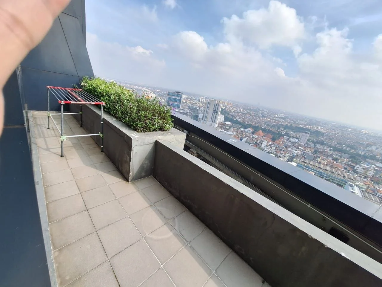 Jual Unit Apartemen Mewah 2 BR The Peak Tunjungan Plaza Jalan Embong Malang Surabaya Pusat - Thumbnail 3