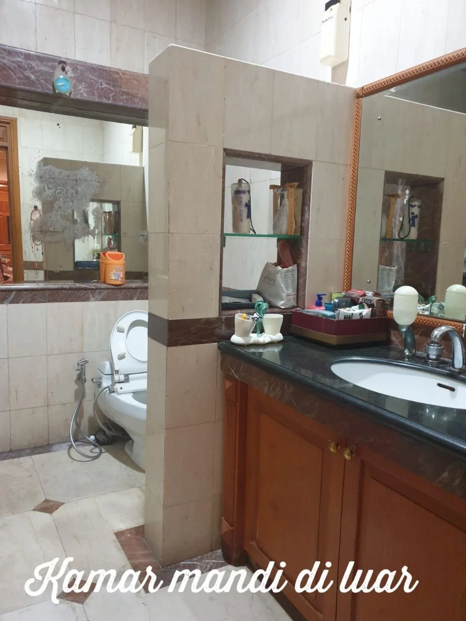 Jual Rumah Mewah 2 Lantai Lokasi Strategis di Galaxy Bumi Permai Surabaya Timur - Thumbnail 6
