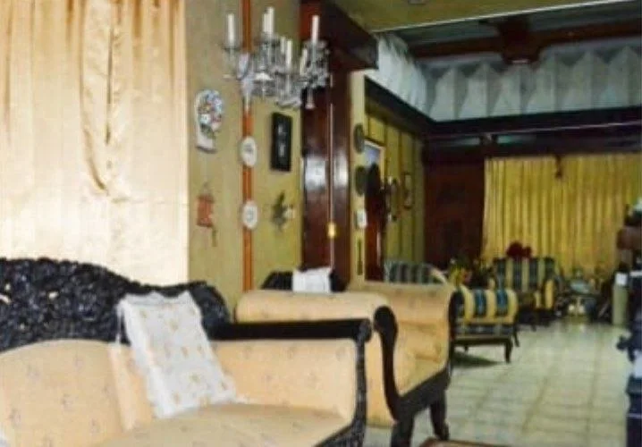 Jual Rumah Mewah 2 Lantai Lokasi Strategis Ketintang Surabaya Selatan - Thumbnail 2