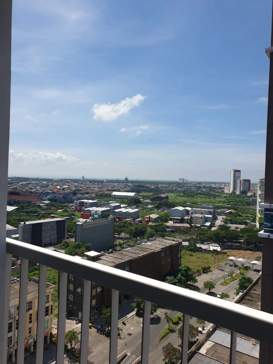Disewakan Unit Apartemen 2 BR Lokasi Strategis Puncak Dharmahusada Raya MERR Surabaya Timur - Image 1