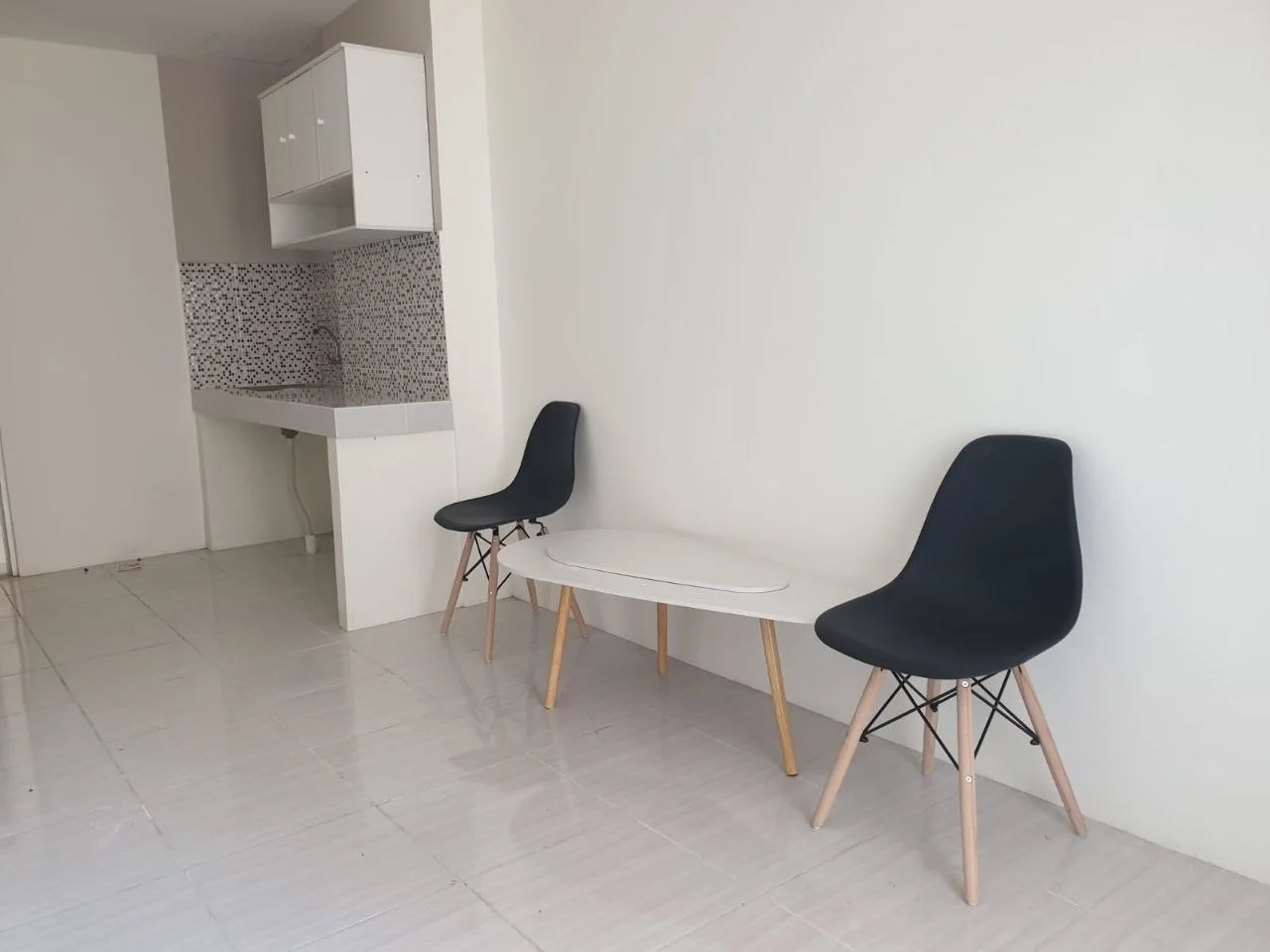 Disewakan Unit Apartemen 2 BR Lokasi Strategis Puncak Dharmahusada Raya MERR Surabaya Timur - Thumbnail 5